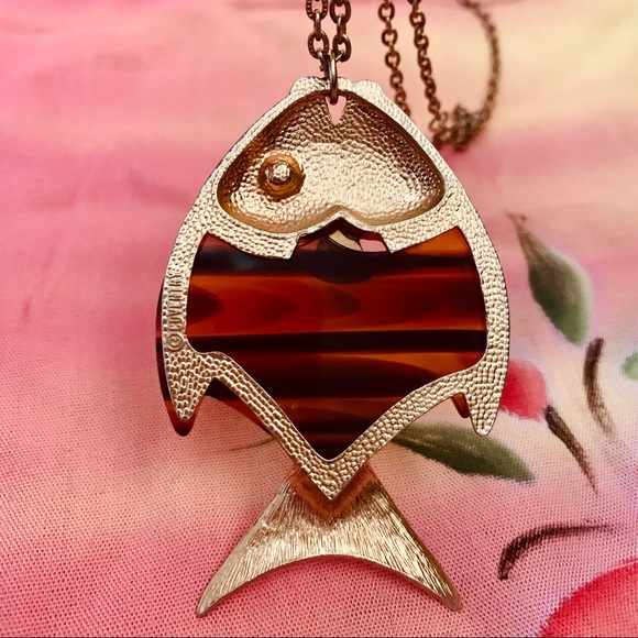 Vintage Sarah Coventry Tiger Fish Pendant - Picture 7 of 8